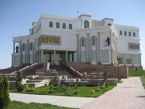 Mary, Turkmenistan — Regional Museum, Mary (5730558369)