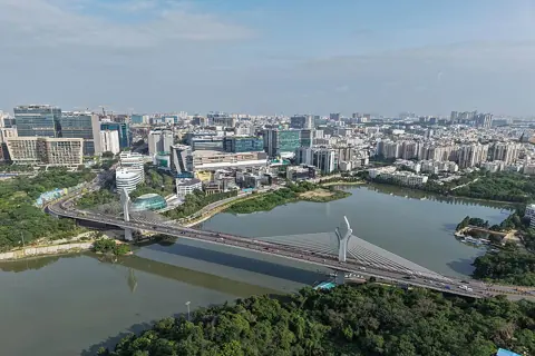 Hyderabad, India — Aerial view of Durgam cheruvu and Hitech CIty