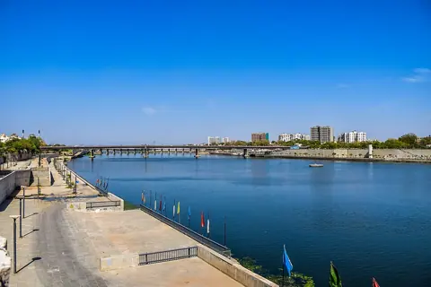 Ahmedabad, India — Sabarmati riverside