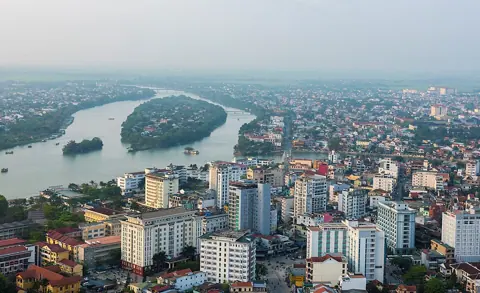 Huế, Vietnam — Thành phố Huế nhìn từ trên cao (2)