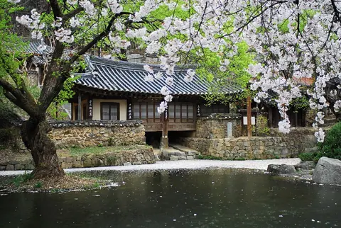 Daejeon, South Korea — Korea-Daejeon-Uam Historic Park-01