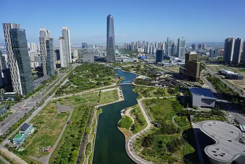 Incheon, South Korea — Songdo Central Park and Posco Tower Songdo
