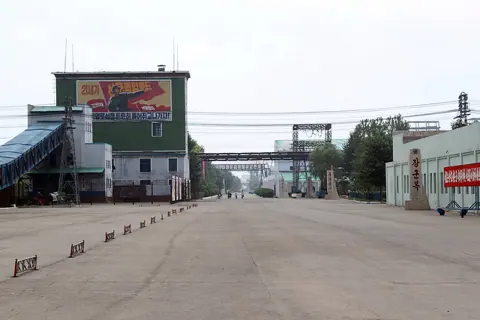 Hŭngnam, North Korea — Hungnam Fertilizer