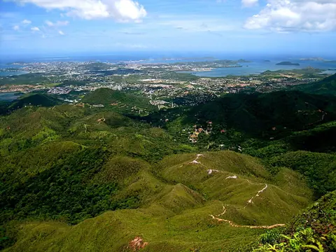 Dumbéa, New Caledonia — Monts-Koghis - Pic Malaoui (687 m) - Vue sur Nouméa (3225081920)