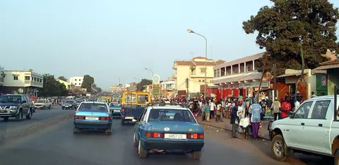 Bissau, Guinea-Bissau — Bissau-Stroossenzeen--w