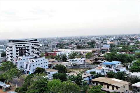 Cotonou, Benin — Vue panoramique quartier cadjéhoun-Cotonou au Bénin