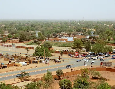 Niamey, Niger — Niamey from grand mosque theatre 2006