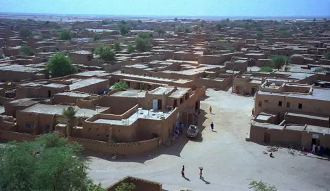 Agadez, Niger — 1997 277-16A Agadez hotel
