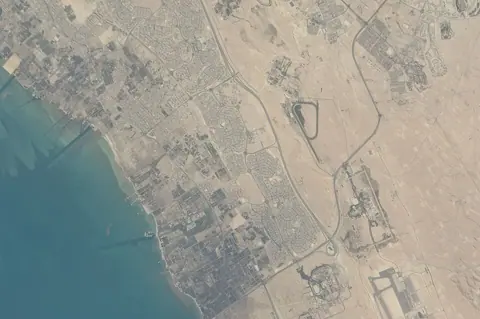 Madīnat Ḩamad, Bahrain — ISS023-E-18221 - View of Bahrain