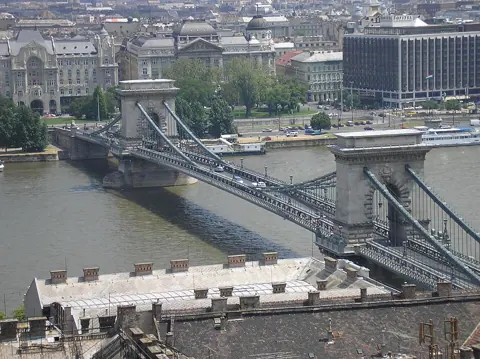 Pest, Hungary — Budapest Chain Bridge