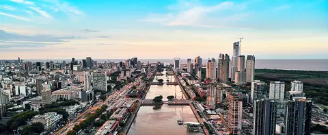 Buenos Aires, Argentina — Puerto Madero, Buenos Aires (40689219792) (cropped)