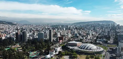 Quito, Ecuador — FACHADA ASAMBLEA NACIONAL. QUITO, 20 DE FEBRERO 2020. 01