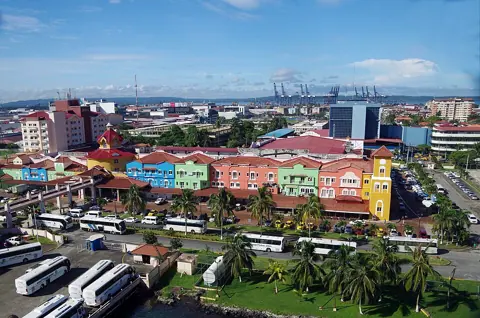 Colón, Panama — CO-colon-2000-02