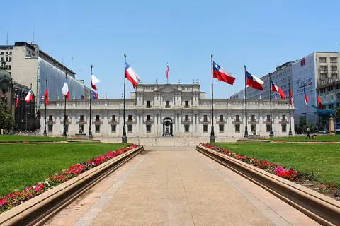 Santiago, Chile — Palacio de La Moneda - miguelreflex