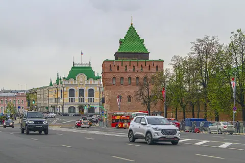 Nizhniy Novgorod, Russia — Nizhny Novgorod 2025-04-29 Minin and Pozharsky square 01