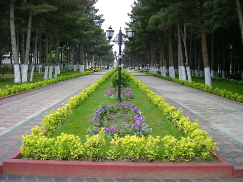 Khirdalan, Azerbaijan — Heydar Aliyev park in Xirdalan
