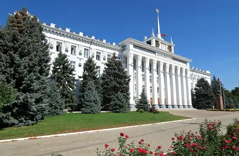 Tiraspol, Moldova — House of Soviets (42912066861)