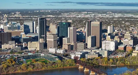 Winnipeg, Canada — Winnipeg, Manitoba skyline (cropped)