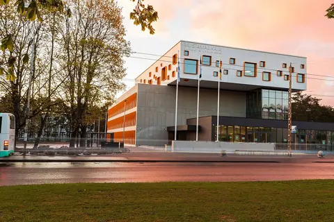 Mustamäe, Estonia — Mustamäe Linnaosa Valitsus