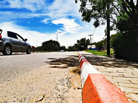 Serowe, Botswana — Straight lines